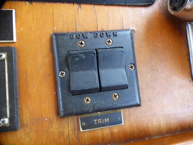 1989 CHB 42
