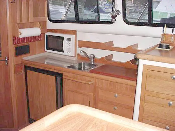 2000 Skipjack 30 Flybridge