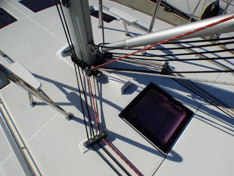 Solid Vang & Lines Run Back to Cockpit for Ease of Sailing