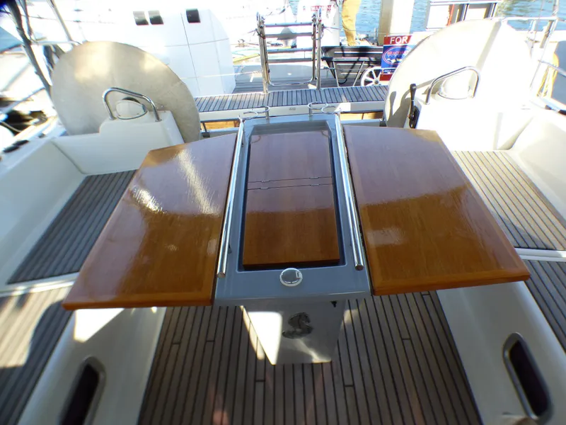 2013 Beneteau 48 Oceanis