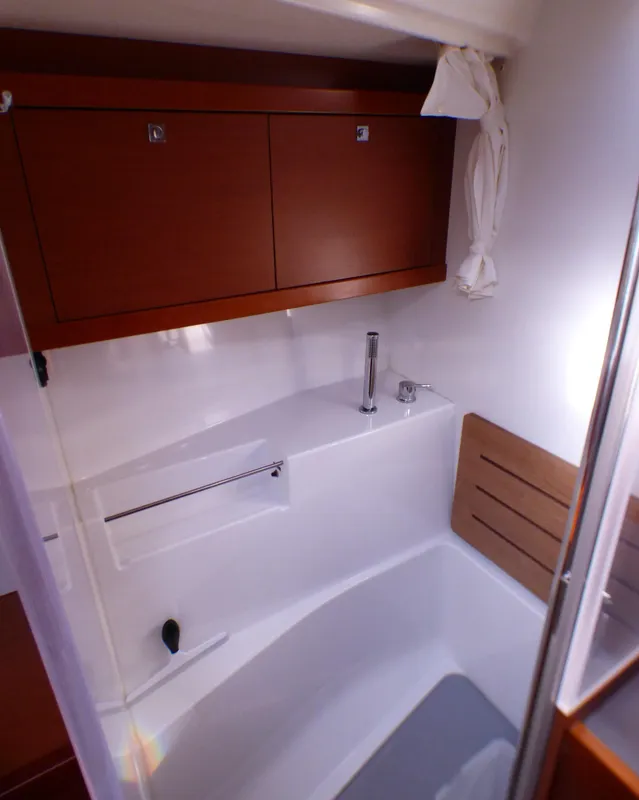 2013 Beneteau 48 Oceanis