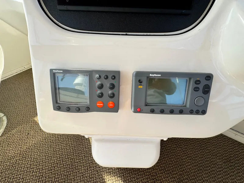 2001 Sea Ray 380 Motor Yacht