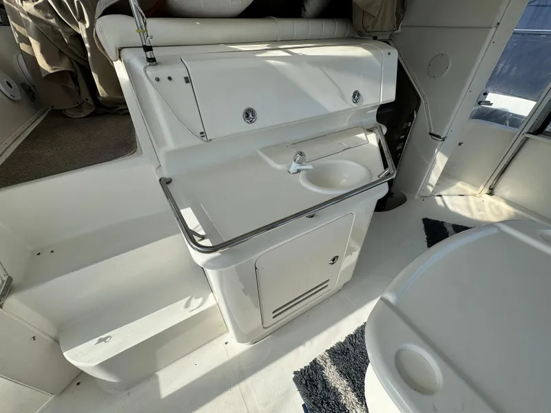 2001 Sea Ray 380 Motor Yacht