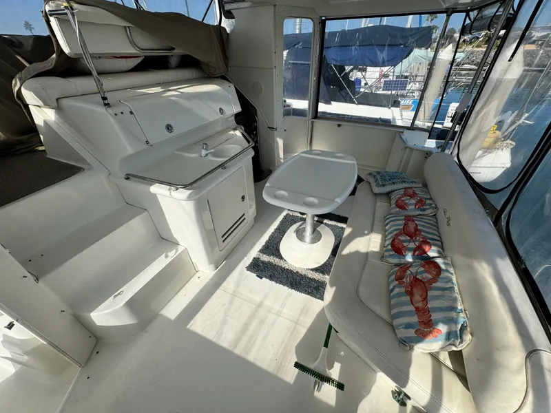 2001 Sea Ray 380 Motor Yacht