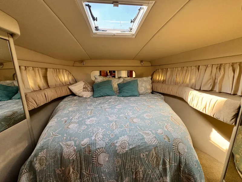 2001 Sea Ray 380 Motor Yacht