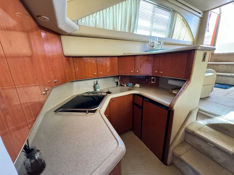 2001 Sea Ray 380 Motor Yacht