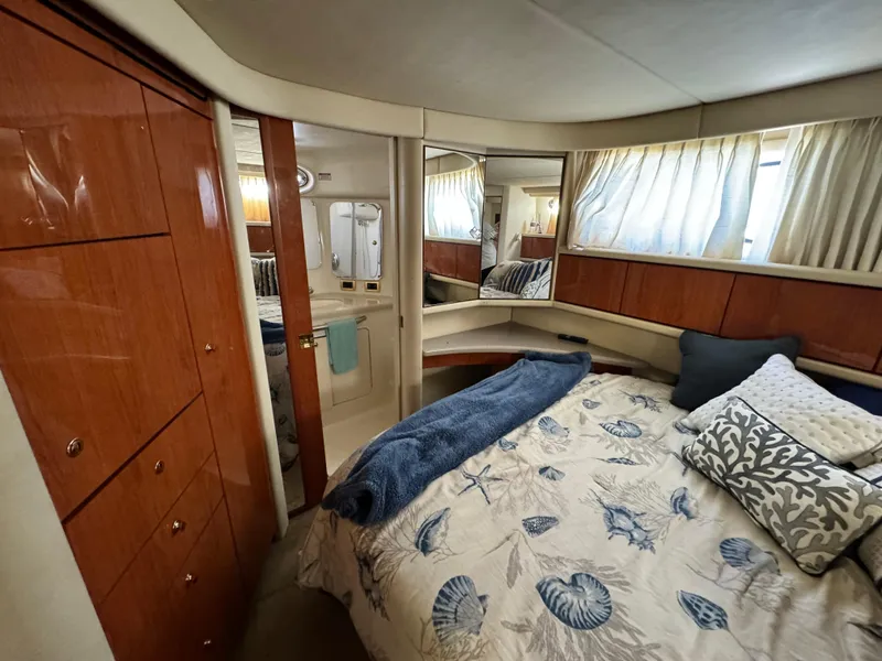 2001 Sea Ray 380 Motor Yacht