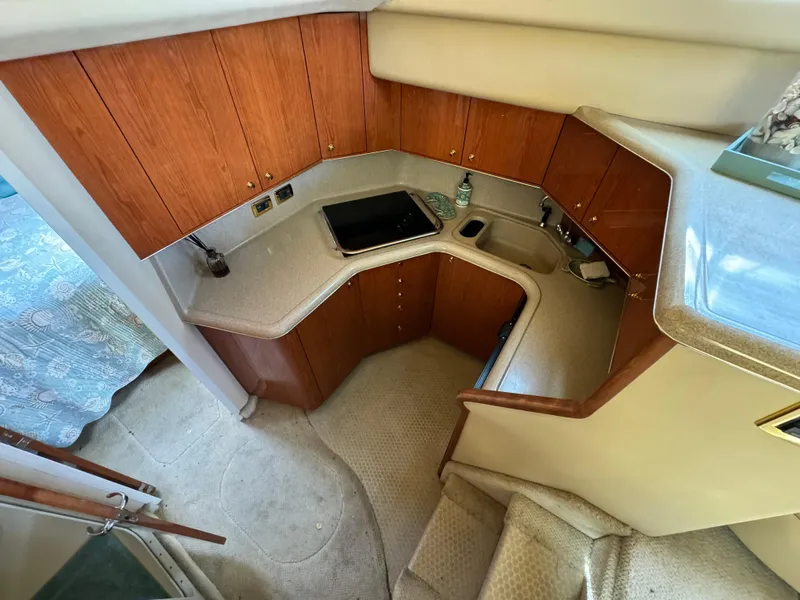 2001 Sea Ray 380 Motor Yacht