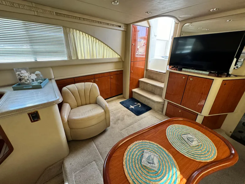 2001 Sea Ray 380 Motor Yacht