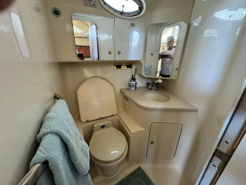 2001 Sea Ray 380 Motor Yacht
