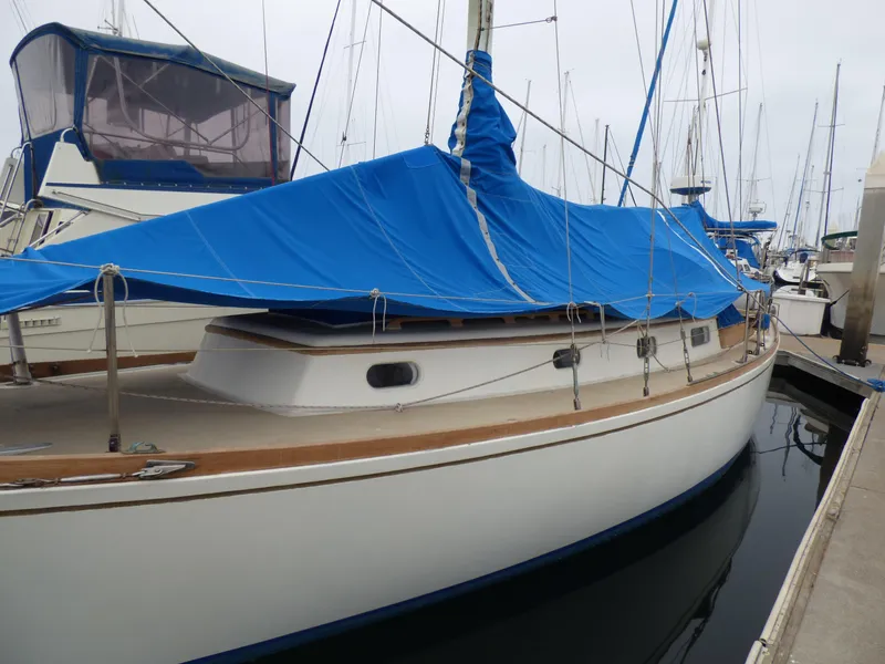 1976 Fuji 35 Cutter