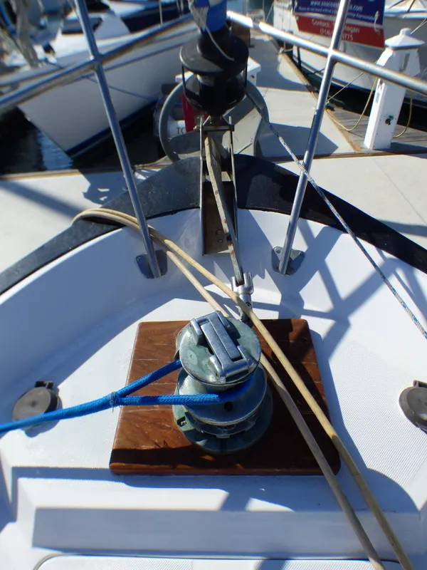 1982 Lancer Yachts Center Cockpit