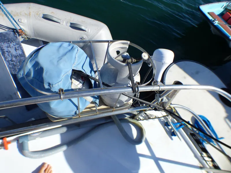 1982 Lancer Yachts Center Cockpit