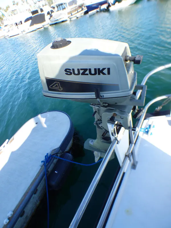 1982 Lancer Yachts Center Cockpit
