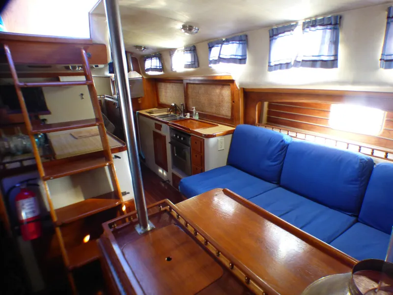 1982 Lancer Yachts Center Cockpit