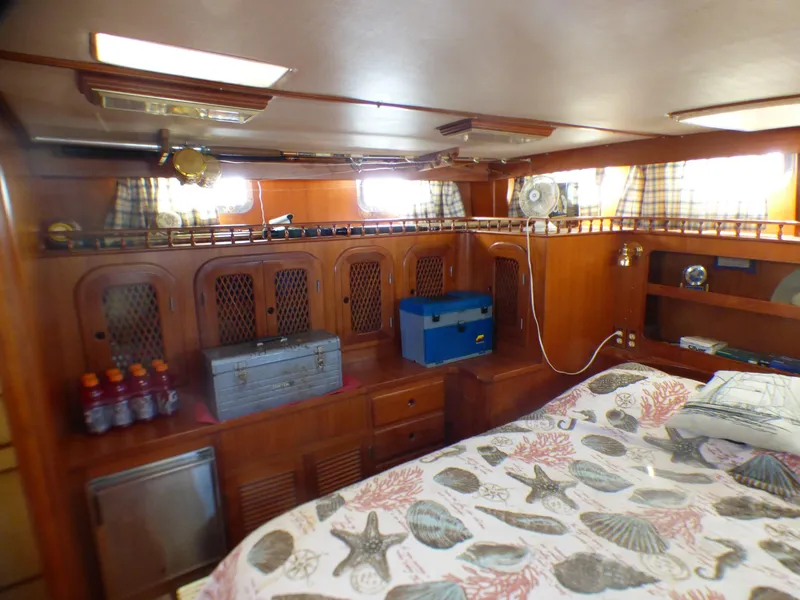 1984 Spindrift 40