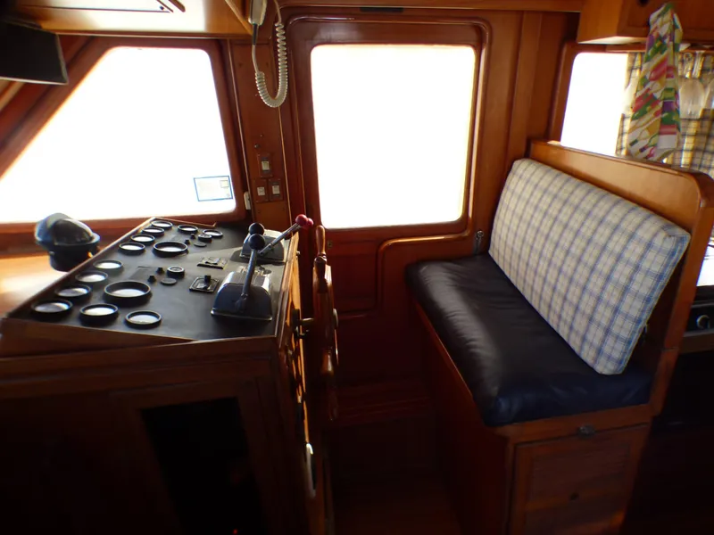 1984 Spindrift 40