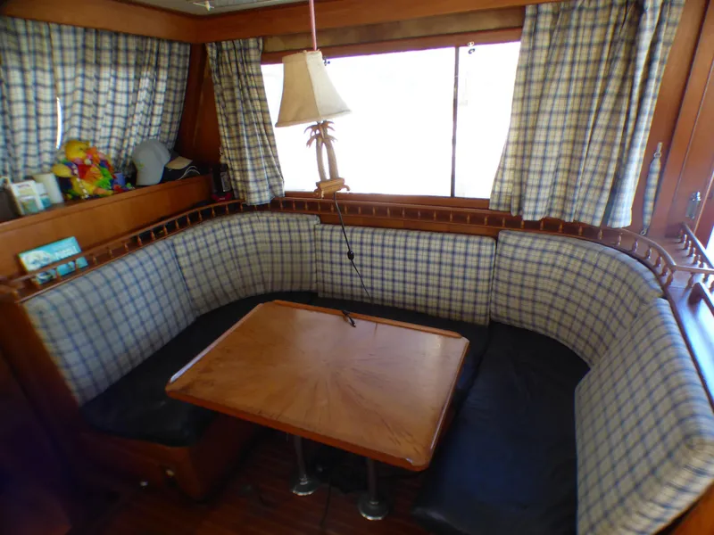 1984 Spindrift 40