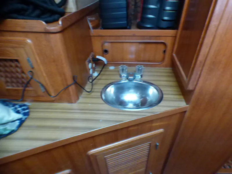 1984 Spindrift 40