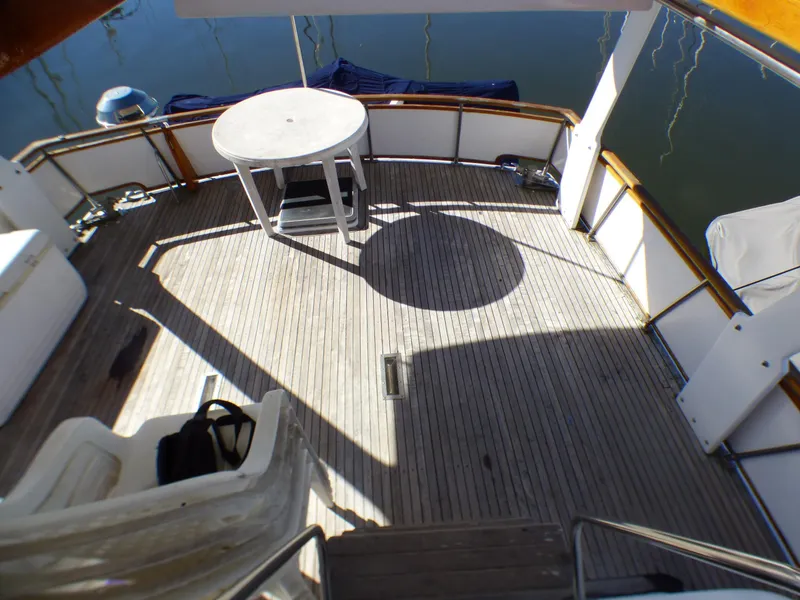 1984 Spindrift 40