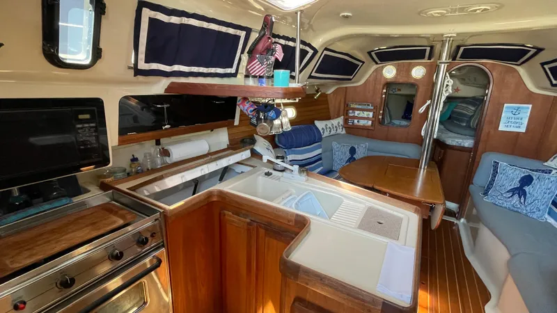 1995 Hunter 336