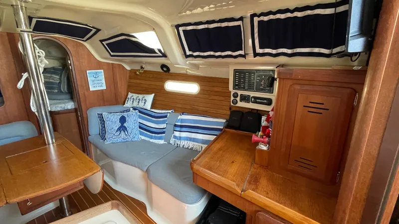 1995 Hunter 336