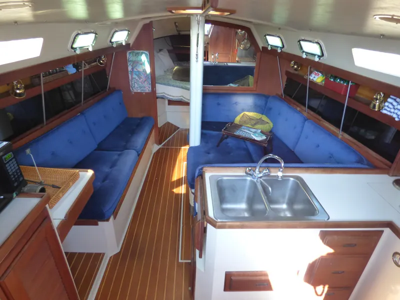 1987 Catalina 34