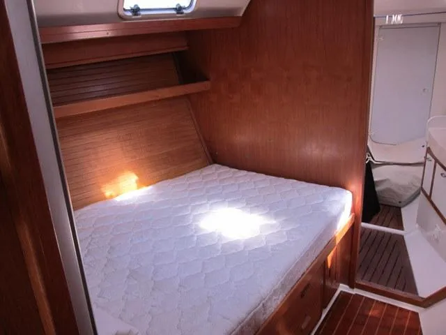 Forward cabin double berth