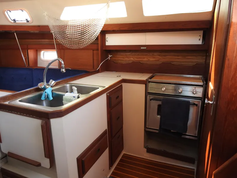 1988 Catalina 34