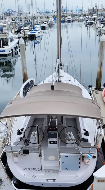 2017 Catalina 425