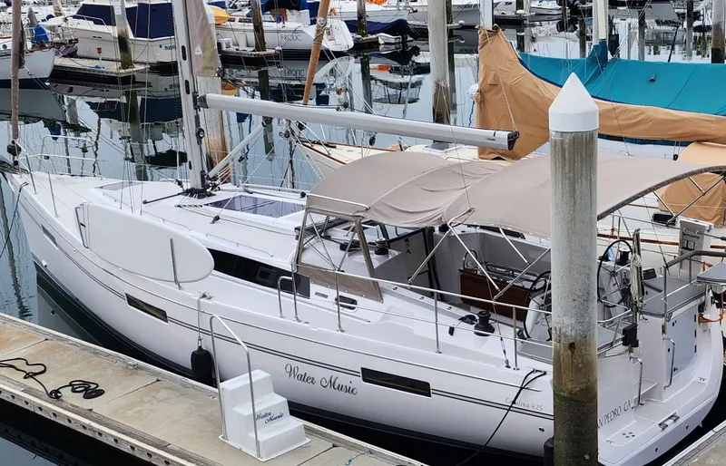 2017 Catalina 425