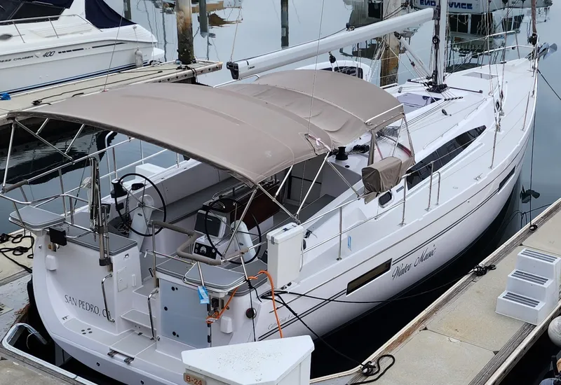 2017 Catalina 425