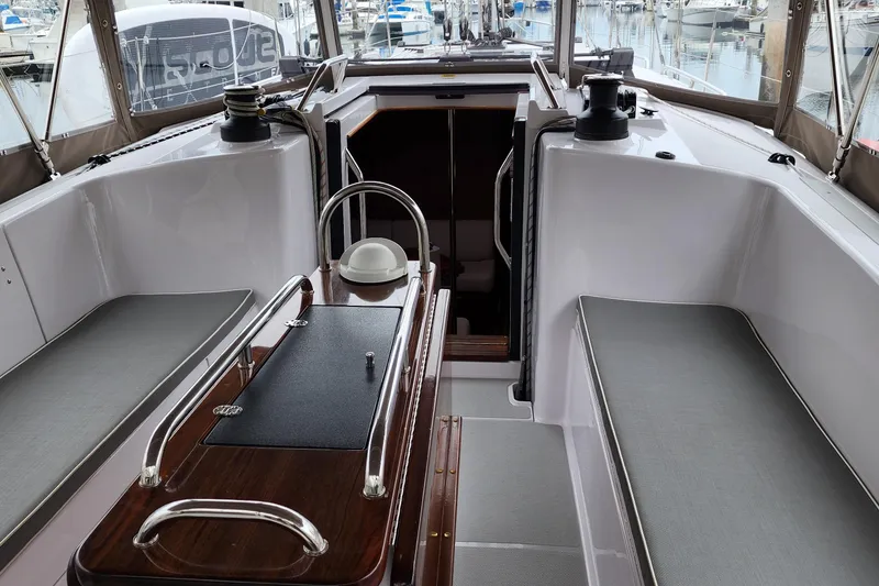 2017 Catalina 425