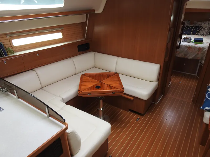 2017 Catalina 425