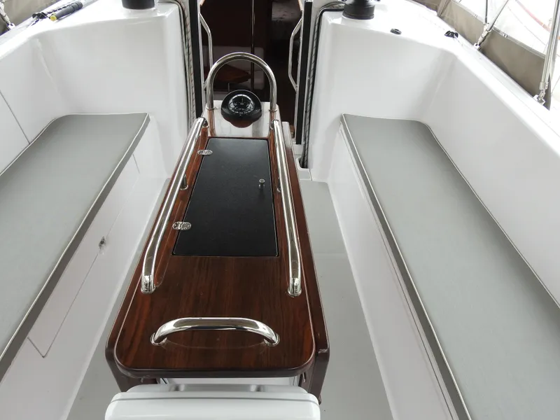 2017 Catalina 425