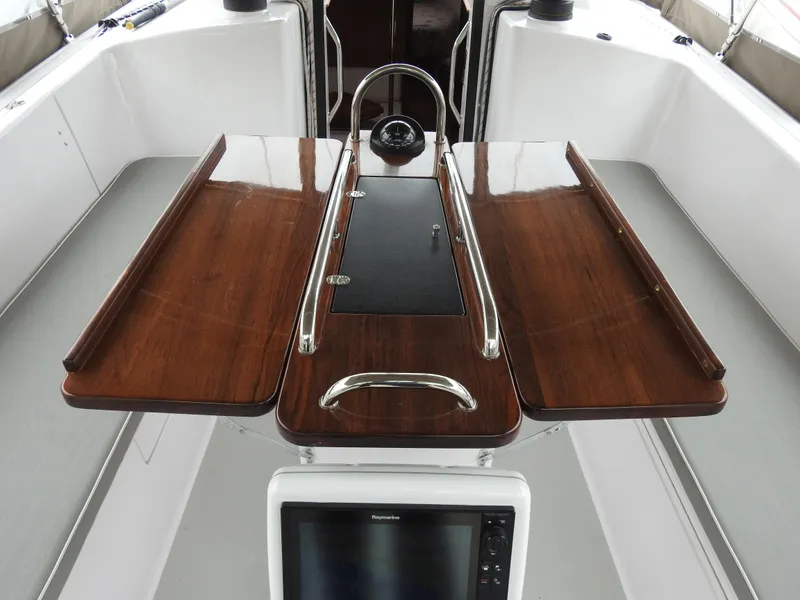 2017 Catalina 425