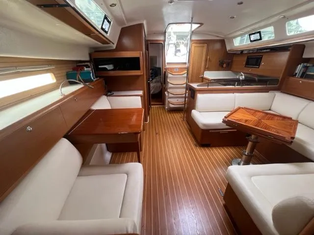 2017 Catalina 425