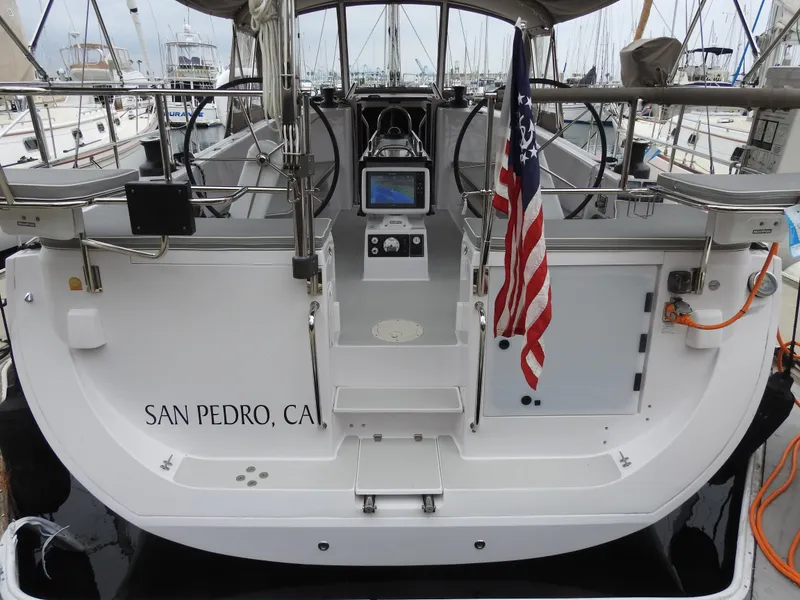 2017 Catalina 425