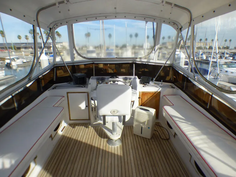 1984 Nova Sundeck Motor Yacht