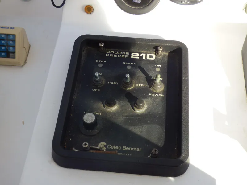 1984 Nova Sundeck Motor Yacht