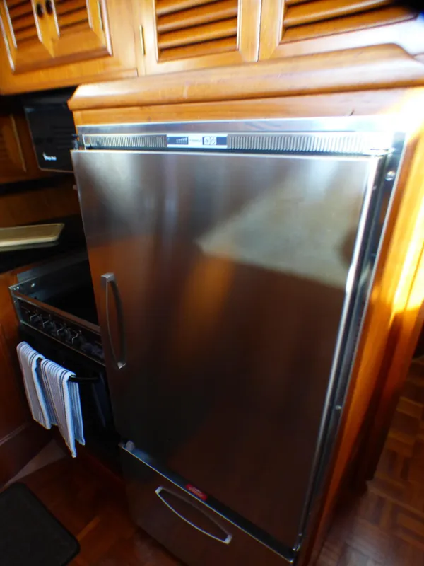 New SS refrigerator/freezer