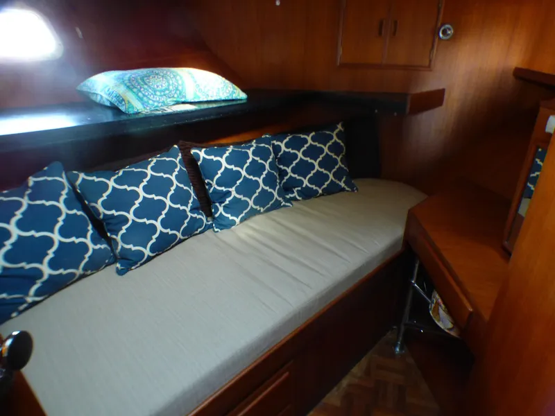 1984 Nova Sundeck Motor Yacht