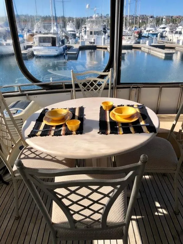 1984 Nova Sundeck Motor Yacht