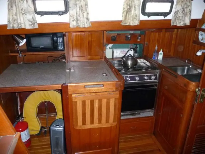 1982 Formosa 43 Performance Cruiser