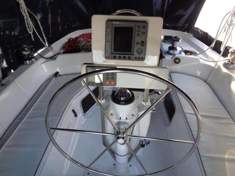 2000 Hunter Passage 450