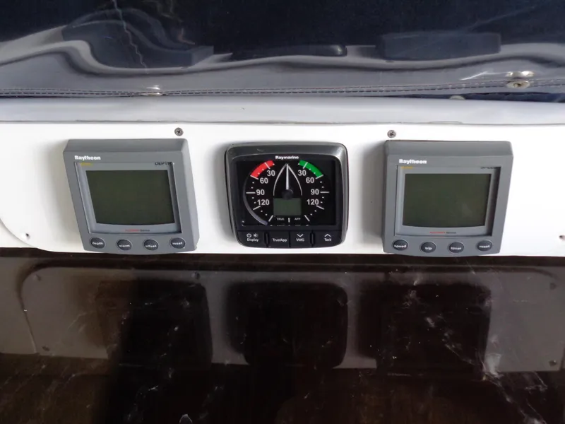2000 Hunter Passage 450