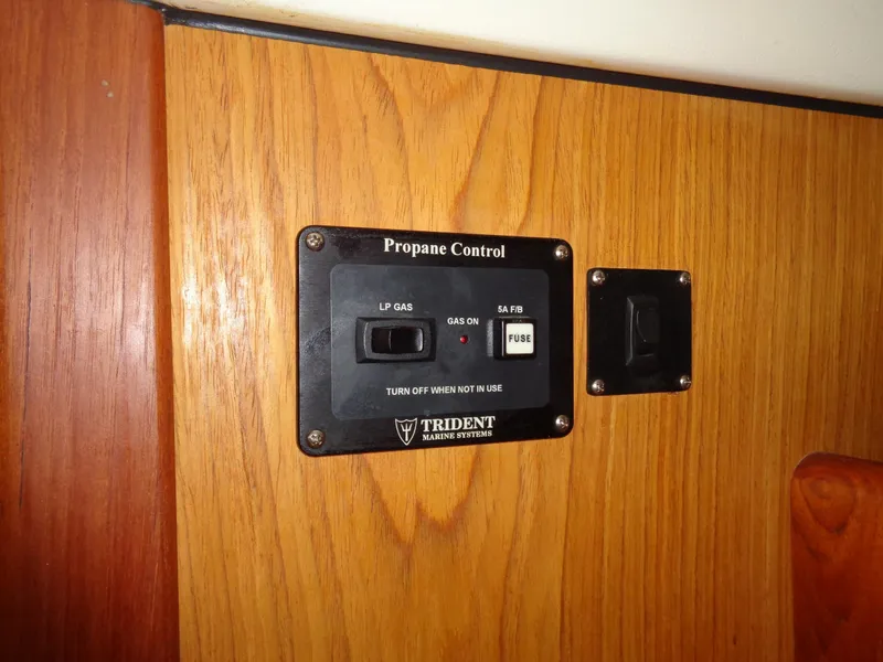 2000 Hunter Passage 450