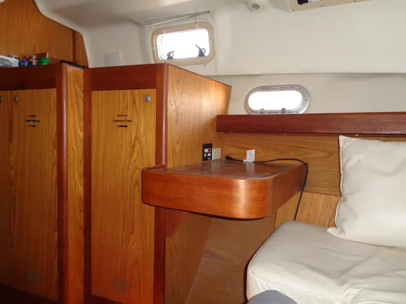 2000 Hunter Passage 450