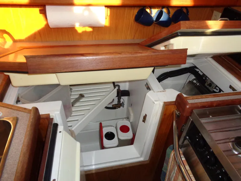 2000 Hunter Passage 450