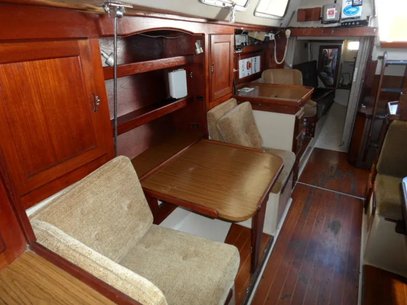 1983 Catalina 36